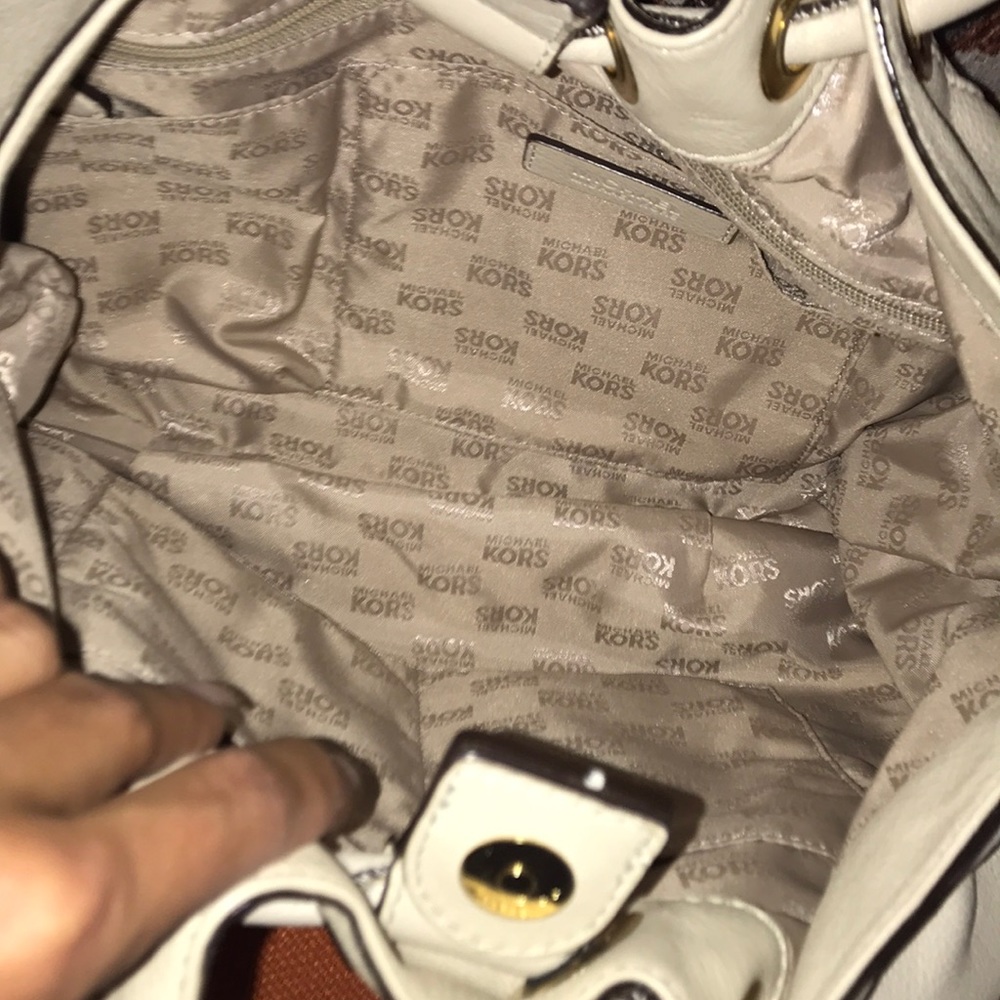 Michael Kors Beige Bag - Picture 3 of 5